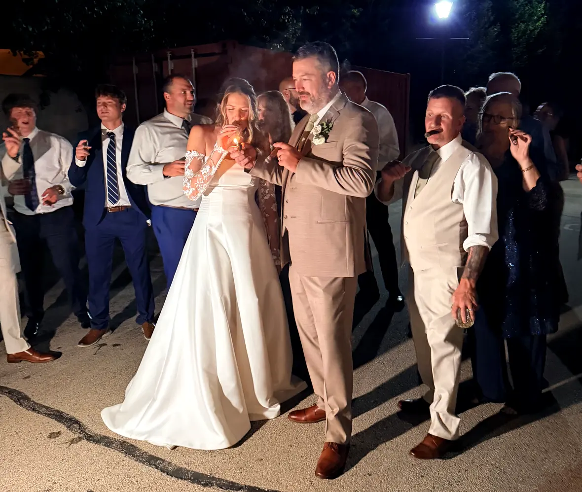 A courtyard wedding where the bride came for a cigar